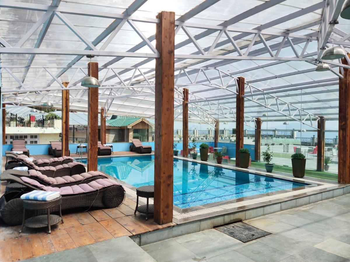 Royal Tulip Luxury Hotel, Kufri, Shimla Extérieur photo