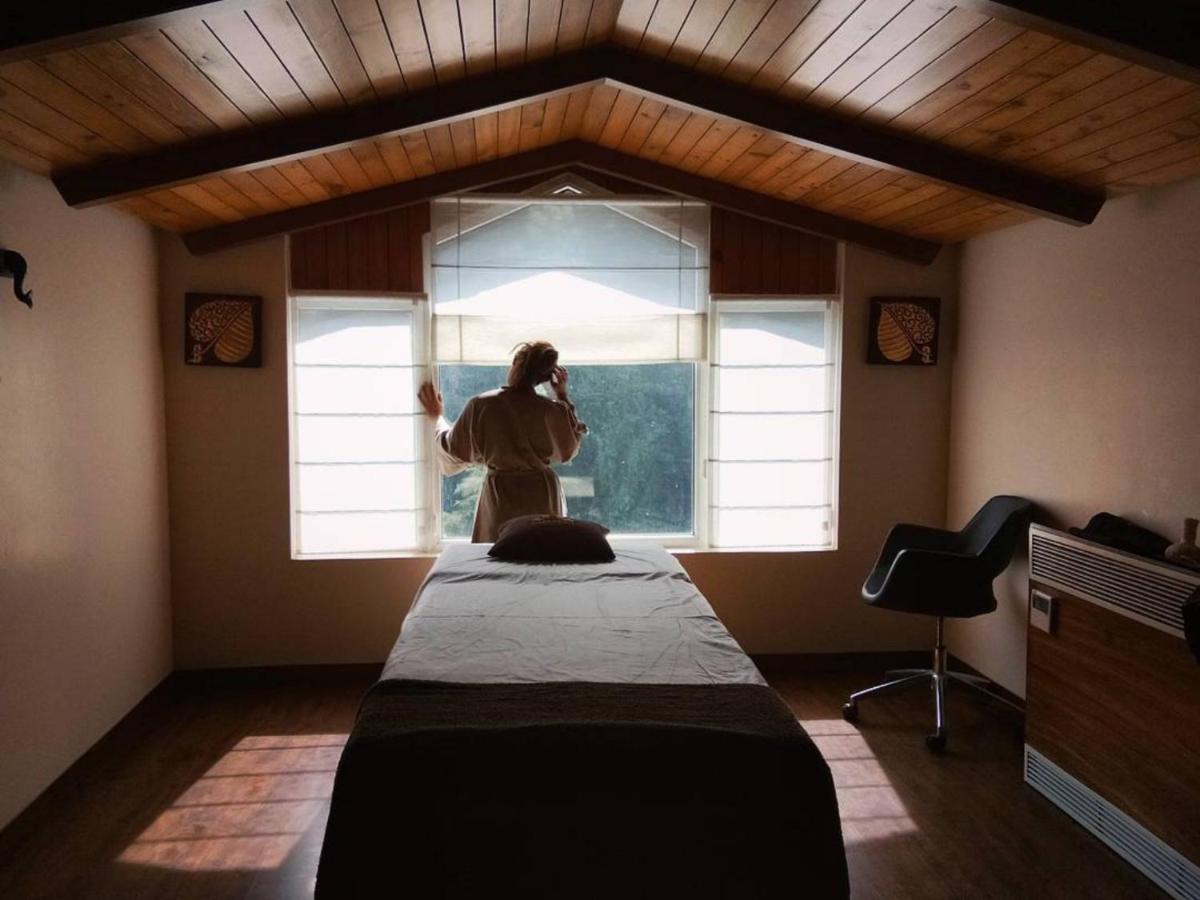 Royal Tulip Luxury Hotel, Kufri, Shimla Extérieur photo