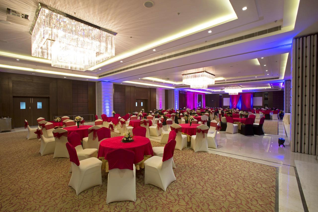Royal Tulip Luxury Hotel, Kufri, Shimla Extérieur photo